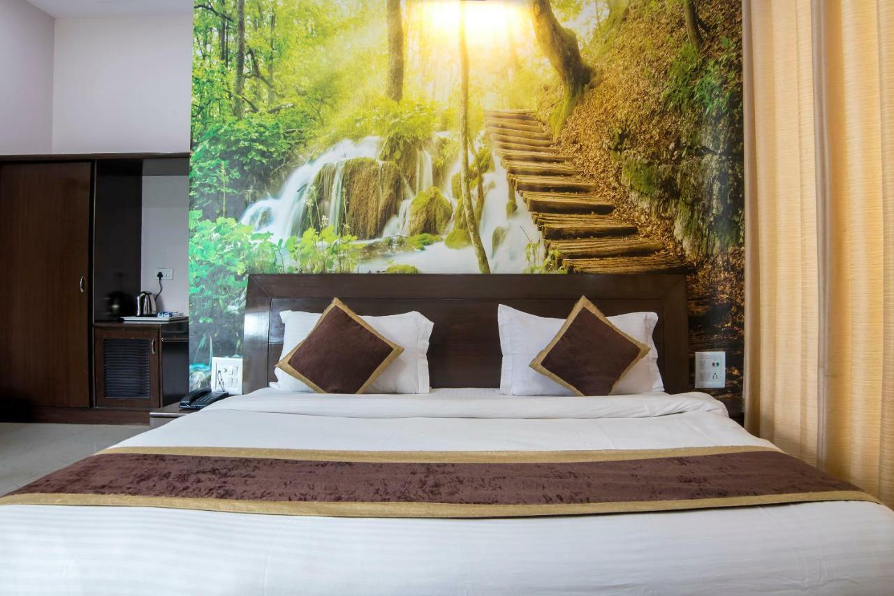 De Floresta Resort Rāmnagar Eksteriør bilde